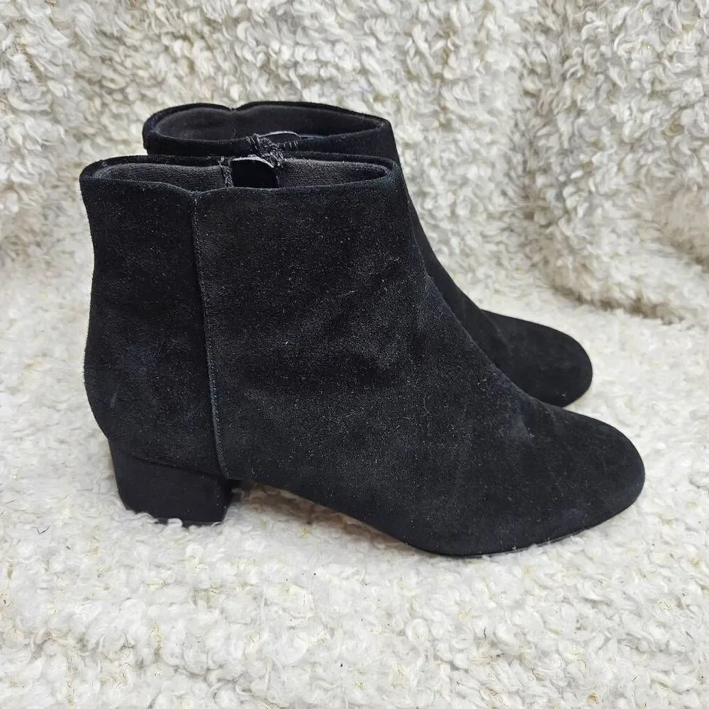Clarks Chartli Lilac Black Suede Leather Ankle‎ Boots sz 6.5